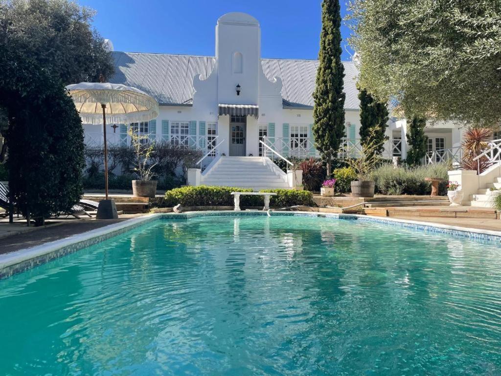 La Belle Guest House ブルームフォンテーン エクステリア 写真