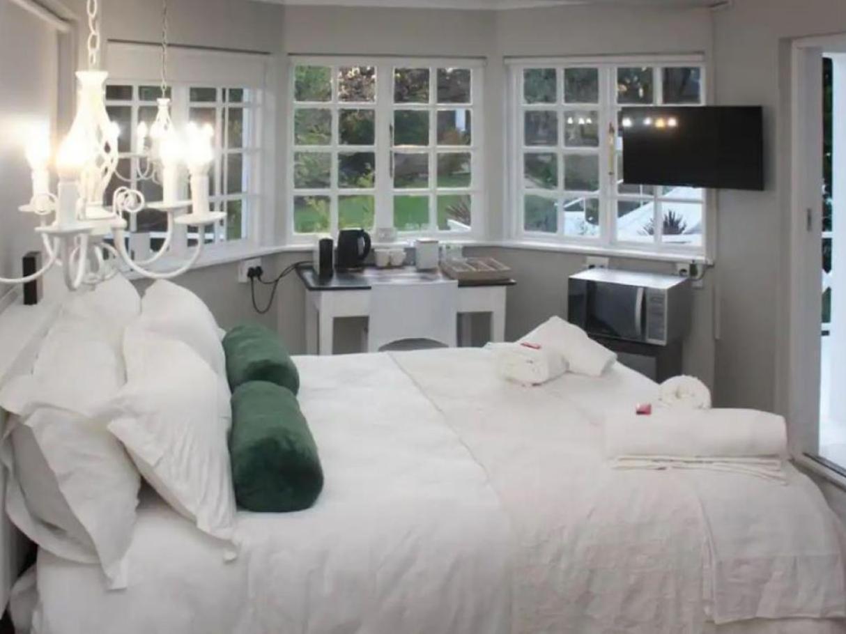 La Belle Guest House ブルームフォンテーン エクステリア 写真
